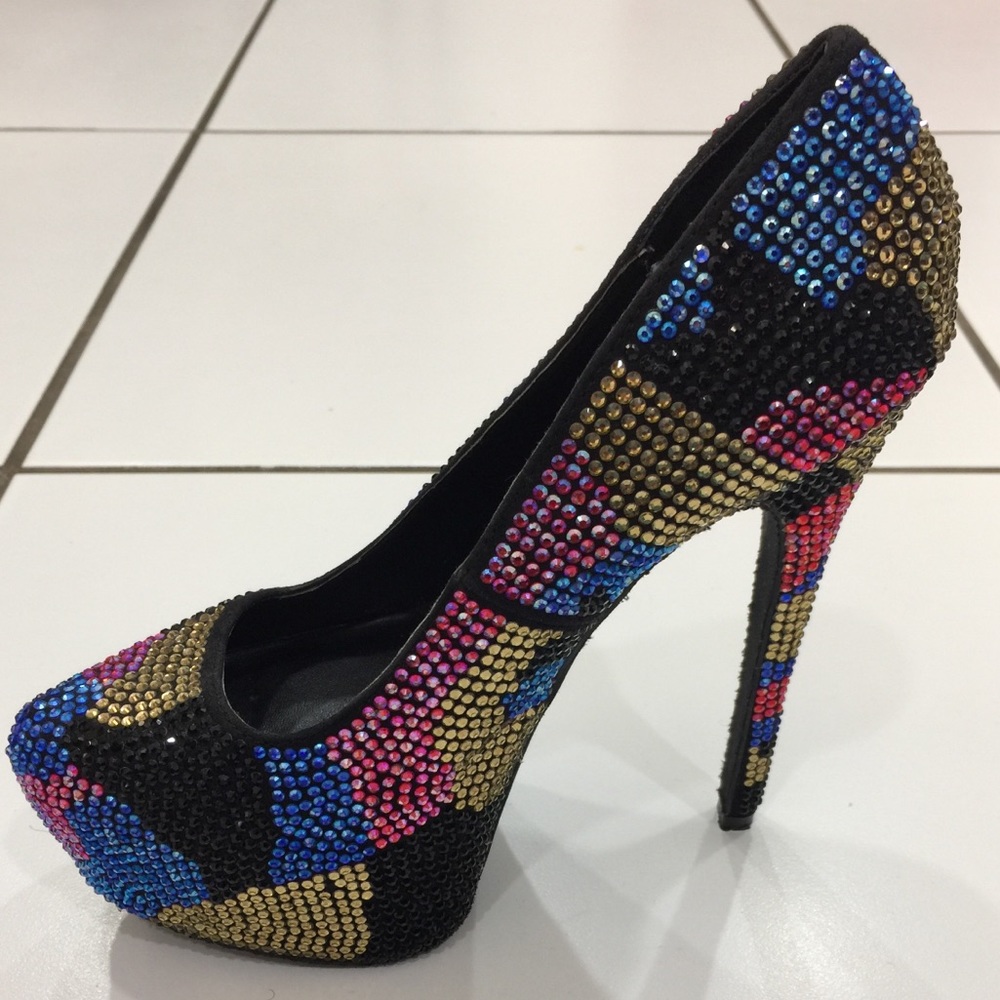 HOST PICK ✨Steve Madden Platform Heels - Picture 2 of 5